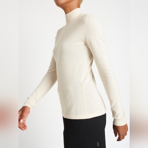 Kit and Ace Merino Wool Turtleneck - Picture 2 of 5